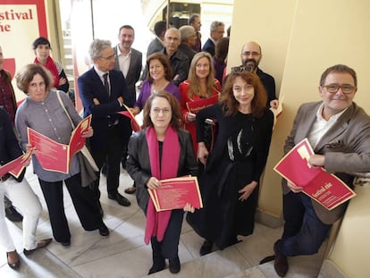 La escritora y directora del Festival E&ntilde;e, Marta Sanz, en el centro.