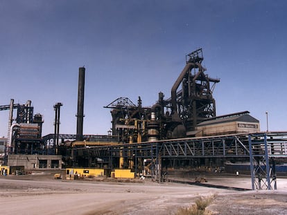 Vista general de la acerera de Altos Hornos de México en la ciudad de Monclova, Coahuila.