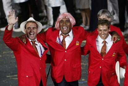 Iván Pérez, con una peluca rosa en la ceremonia.