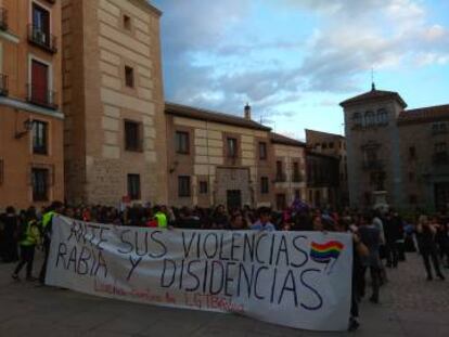 Concentración de jóvenes en la Plaza de la Villa.