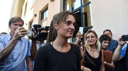 La capitana alemana, Carola Rackete, tras su audiencia ante un fiscal italiano, el pasado 18 de julio en Agrigento (Italia).