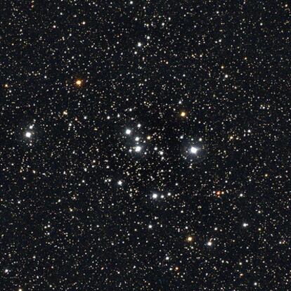El cúmulo abierto M47, compuesto por unas 50 estrellas.
