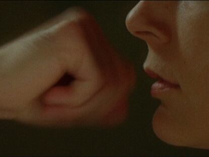 Un fotograma de la pieza audiovisual <i>Shadow boxing,</i> de Sophie Whettnall.