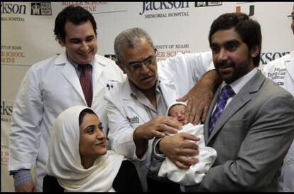 Fatema Al Ansari trasplantada de cinco órganos da luz a una bebé sana en Miami