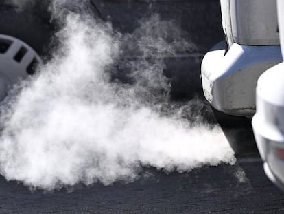 Emisiones de un motor diésel en Essen, Alemania.  
 