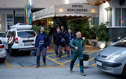 Tras más de una semana en Málaga, los ocho miembros de la Brigada de Salvamento Minero han partido este jueves pasadas las 9 de la mañana desde su hotel en Rincón de la Victoria hasta Totalán para entrar en acción.