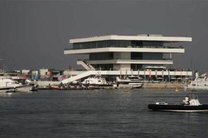 El edificio Veles e Vents, erigido en la nueva dársena del puerto de Valencia.