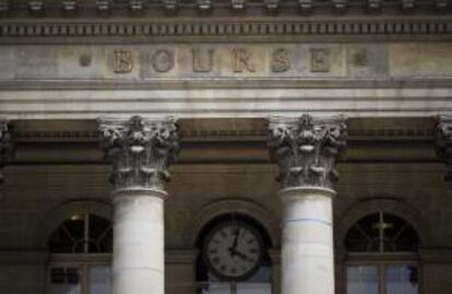 Exteriores de la Bolsa de París, Francia. EFE/Archivo