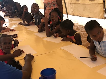 Los niños de la escuela de Mensajeros por la Paz, en Cotonu, Benín.