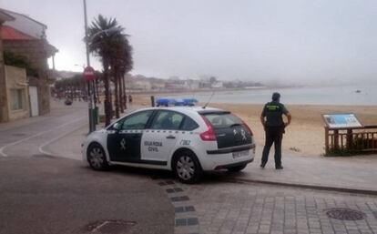 Una patrulla de la Guardia Civil en Nigrán, Pontevedra.