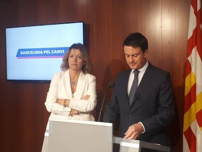 Manuel Valls y Eva Parera, en el Ayuntamiento de Barcelona, el pasado martes.
 