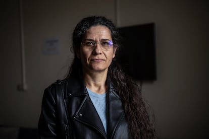 Elham Ahmed, co-presidenta del Consejo Democrático Sirio (CDS) durante la entrevista el pasado 19 de marzo en sus oficinas de Qamishli, en el noreste de Siria.