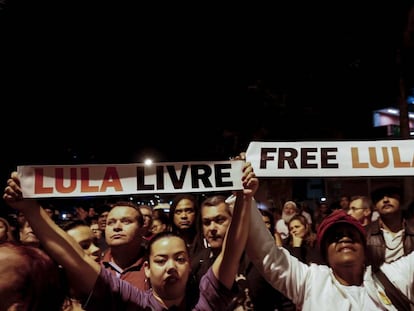 Seguidores de Lula se manifiestan en São Paulo, este domingo. 