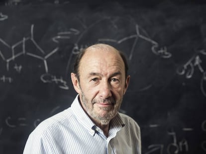 Rubalcaba, en la facultad de Química de la Universidad Complutense de Madrid.