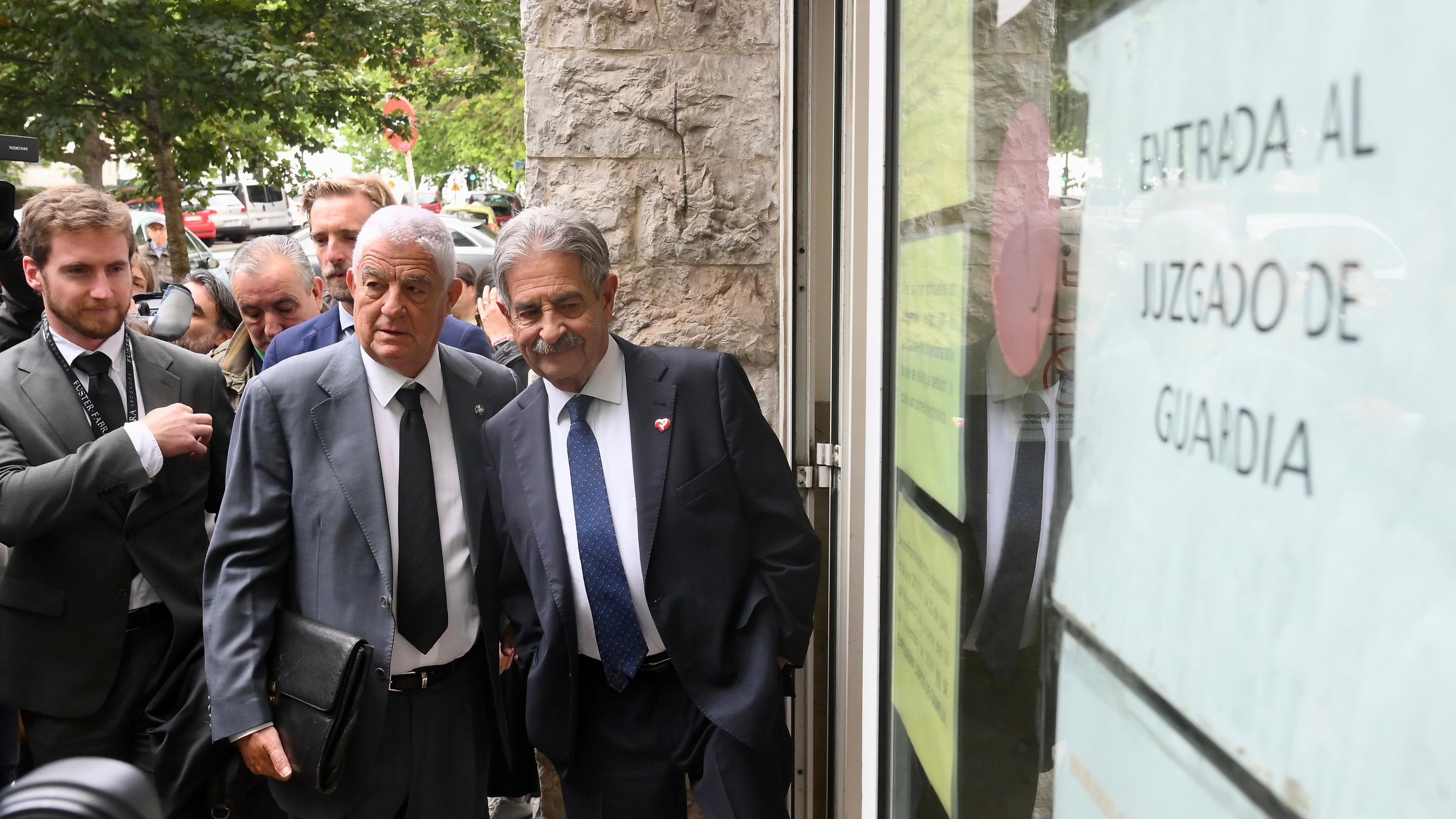 Juan Carlos I denounces Revilla: Juan Carlos I does not go to the act of conciliation with Revilla, who urges him to « repatriate money » | Spain