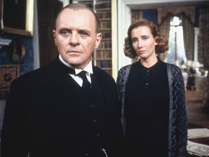 Anthony Hopkins y Emma Thompson, en un momento de 'Lo que queda del día'.