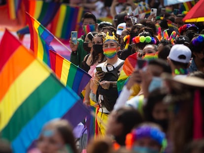 Asistentes a la última edición de la marcha del Orgullo en Ciudad de México, el 25 de junio de 2022.