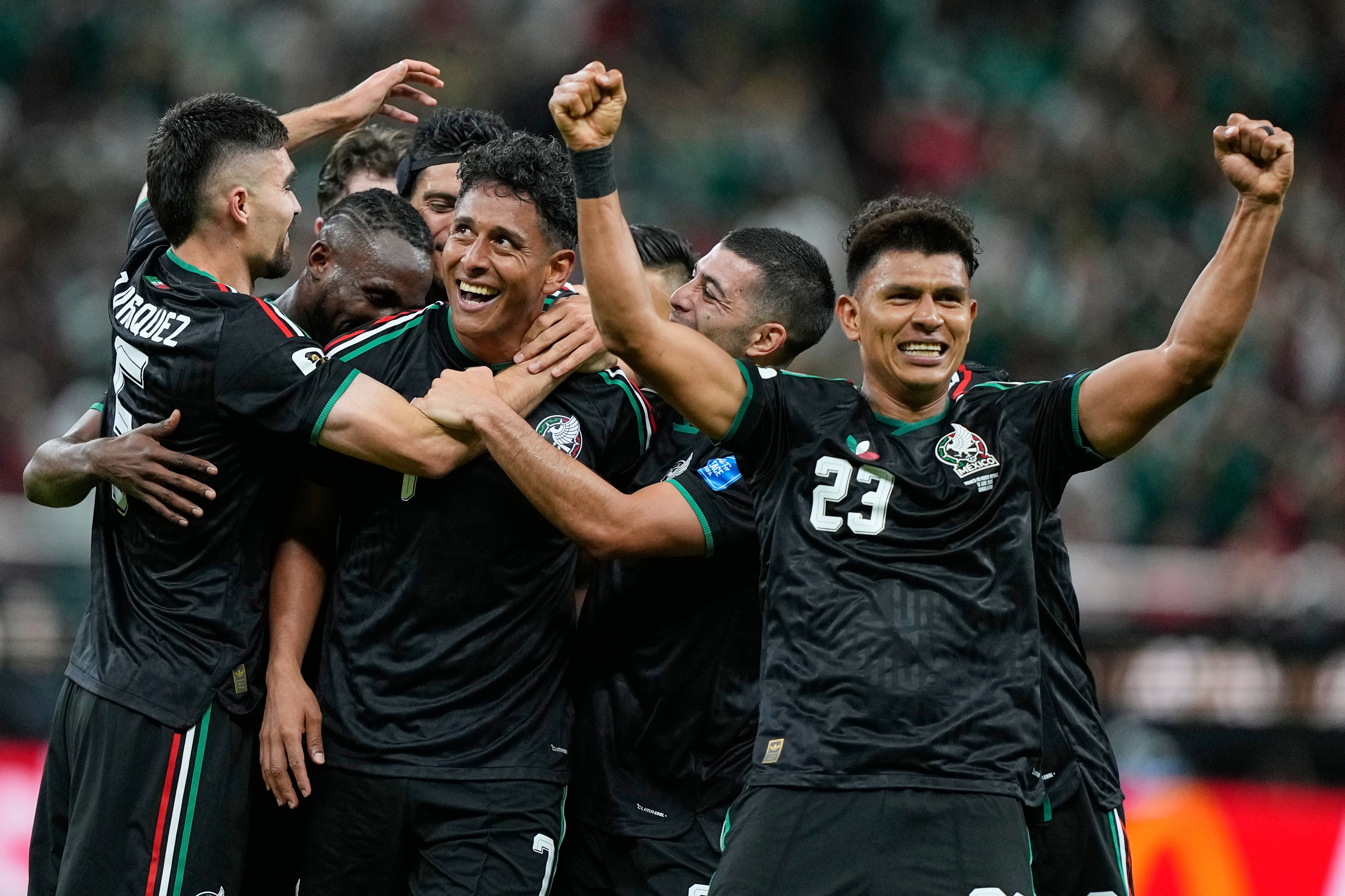 México afianza el liderato de grupo tras una sufrida victoria ante Corea del Sur