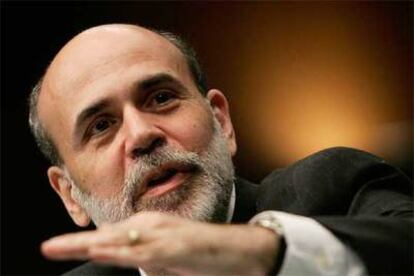 El presidente de la Reserva Federal, Ben Bernanke comparece en el Senado.