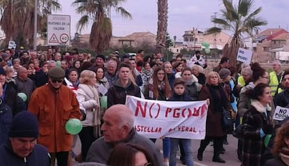 Vecinos de la pedanía de Castellar-Oliveral protestan contra la revisión del PGOU