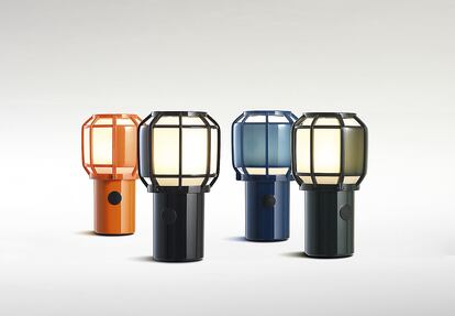 Las nuevas lámparas de Marset son portátiles, sin cables de por medio, con una batería recargable a partir de una entrada micro USB y luces LED.