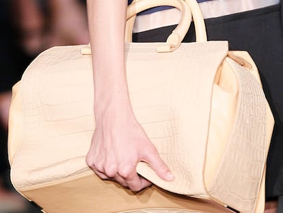 Adiós a la logomanía: el nuevo lujo es de marca blanca