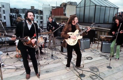 Los Beatles, en su concierto en la azotea del edificio de Apple en Londres, su &uacute;ltima actuaci&oacute;n en enero de 1969.