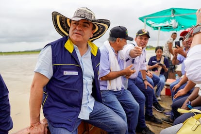 Olmedo López durante una visita a la Región de la Mojana, Colombia, en diciembre de 2023.