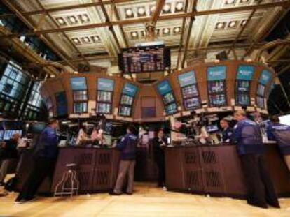 El Dow Jones perdía 3,85 puntos para situarse en 15.676,50 unidades. EFE/Archivo