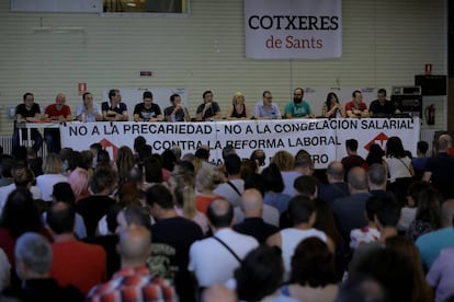 Asamblea de los trabajadores del metro de Barcelona.