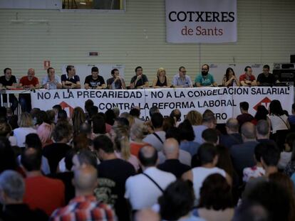 Asamblea de los trabajadores del metro de Barcelona.