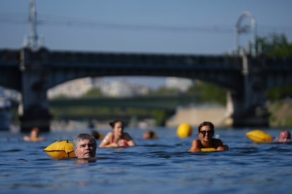 Uno de los puntos abiertos al baño en el río Sena, en París.