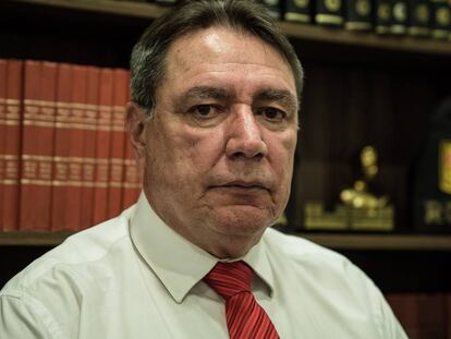 O advogado Celso Vendramini, de 67 anos, defendeu mais de cem policiais militares em casos de homicídio doloso .