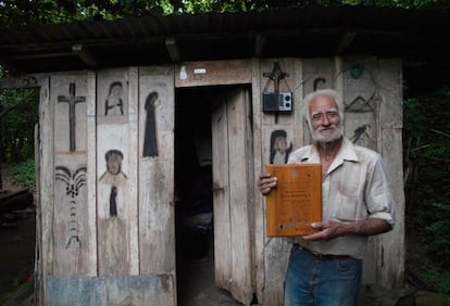 Don Alberto Gutiérrez, popular escultor en la comunidad de La Garnacha, Estelí.