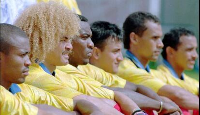 Valderrama, con compañeros de selección, en Barranquilla, en 1996.