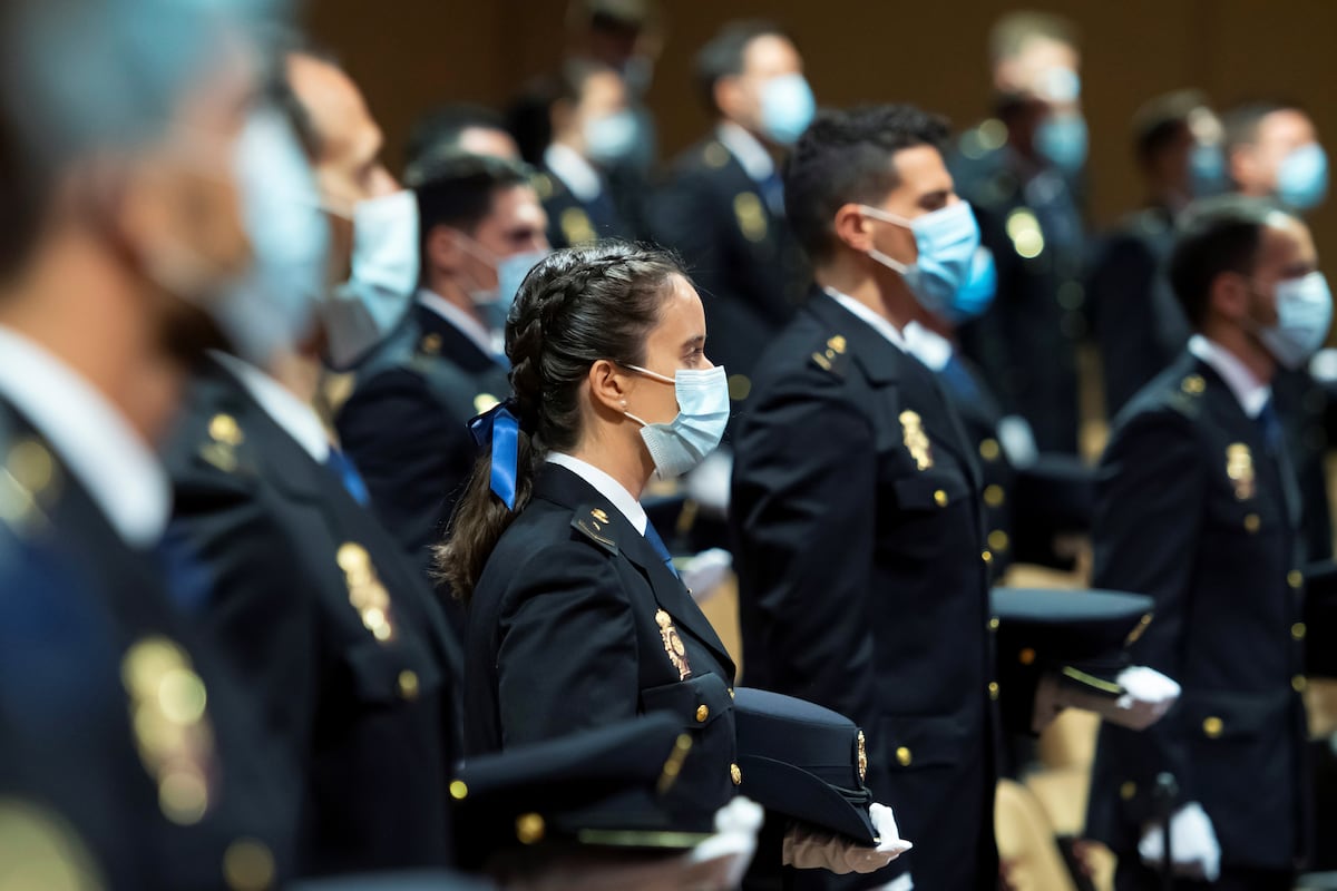 El Constitucional limpia el reglamento policial de normas de origen franquista