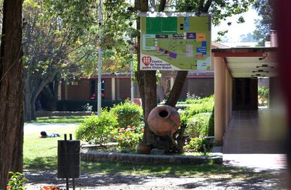 Entrada actual del recinto donde estaba el colegio jesuita Juan XXIII, en Cochabamba (Bolivia).