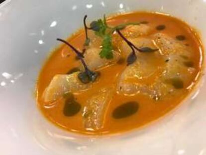 Salpicón de vieiras, un plato del restaurante Granja Elena, en Barcelona.