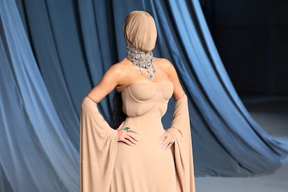 El controvertido estilismo, de Maison Margiela, con el que Kim Kardashian apareció en la Academy Museum Gala el pasado mes de octubre.