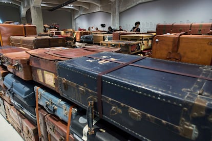 The ‘Suitcase Labyrinth’ installation at Rotterdam’s Fenix Museum, during the building’s inauguration.