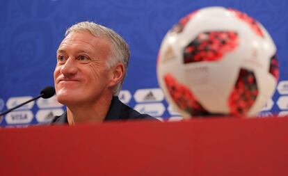 Didier Dechamps, durante la rueda de prensa previa al Uruguay-Francia de los cuartos de final del Mundial de Rusia.