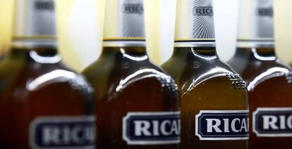 Botellas de Pernod Ricard.