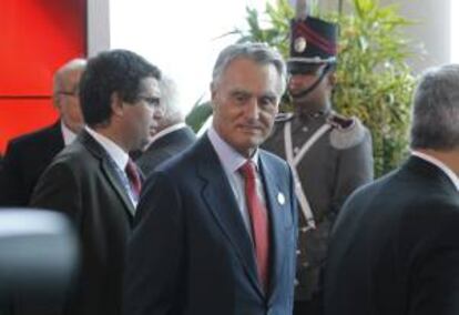 El presidente de Portugal, Anibal Cavaco Silva (c). EFE/Archivo