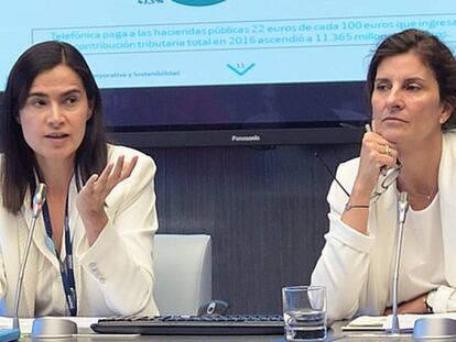 Laura Abasolo, directora general de Planificación, Contabilidad y Control de Telefónica, y Elena Valderrábano, directora de Ética Corporativa y Negocio Responsable de la teleco.