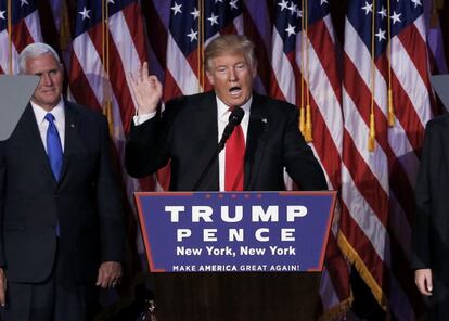 El presidente de EE UU, y su compañero de cartel, Mike Pence, en el discurso tras su victoria.