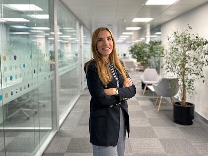 Rocío Tello es la nueva directora de caución de Solunion España. Cuenta con una extensa experiencia en el mundo del seguro, donde empezó a trabajar hace más de diez años. En particular, en el ramo de caución ha ejercido como suscriptora de caución en Crédito y Caución, y como gerente de finanzas en Berkley España, hasta su incorporación a Solunion el año pasado para desempeñar la función de responsable de suscripción comercial de caución.