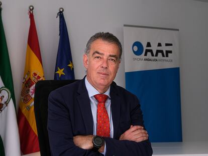 El director de la Oficina Andaluza contra el Fraude y la Corrupción, Ricardo Puyol, en la sede de la entidad en Sevilla.