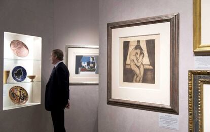 El cuadro 'El Beso' de Edvard Munch es expuesto en la Feria de Arte TEFAF en Maastricht (Holanda).