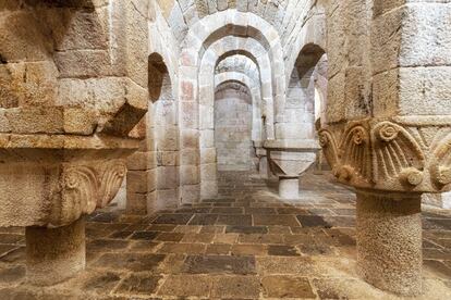 Los Pilares del Reyno en la cripta del monasterio de Leyre, a 15 kilómetros al noreste de Sangüesa.