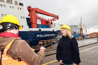 Antje Boetius, investigadora polar y directora del Instituto alemán Alfred-Wegener, en el puerto de Bremerhaven tras la llegada del rompehielos 'Polarstern' el lunes.